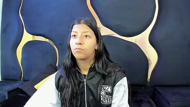 Snapshot of Vaneline2 chatting on 07-31-26, 02:15 Vaneline2 online show from 07-31-26, 02:15