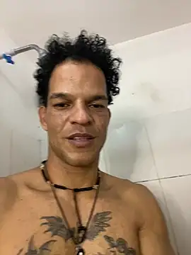 MaxyRyan online show from 03-04-26, 05:37