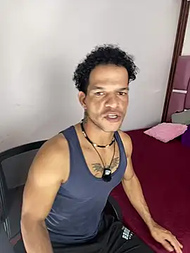 MaxyRyan online show from 03-07-26, 12:21