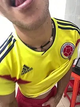 MaxyRyan online show from 03-24-26, 01:22