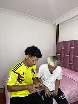 MaxyRyan online show from 04-11-26, 11:58