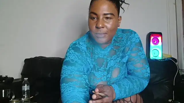 Snapshot of CurvySashia chatting on 05-05-26, 10:35 CurvySashia online show from 05-05-26, 10:35
