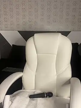 Mia rivers   online show from 02-12-26, 07:02