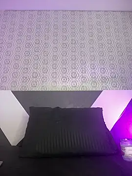 Mia rivers   online show from 04-13-26, 07:51