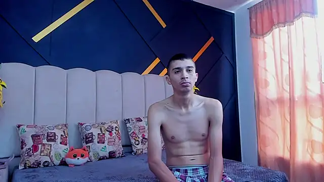 MiaANDrony online show from 02-21-26, 12:40