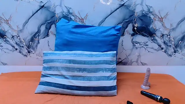 ExoticLenny32 online show from 04-12-26, 05:49