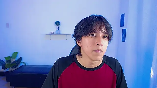 nikoo 18 online show from 04-21-26, 02:23