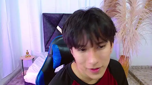 Snapshot of nikoo_18 chatting on 02-07-26, 01:30 nikoo 18 online show from 02-07-26, 01:30