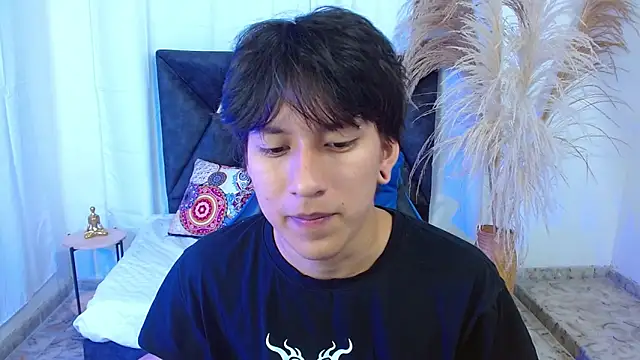 Snapshot of nikoo_18 chatting on 02-10-26, 01:32 nikoo 18 online show from 02-10-26, 01:32