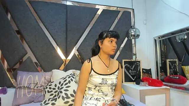 Maggyx online show from 03-24-26, 02:06