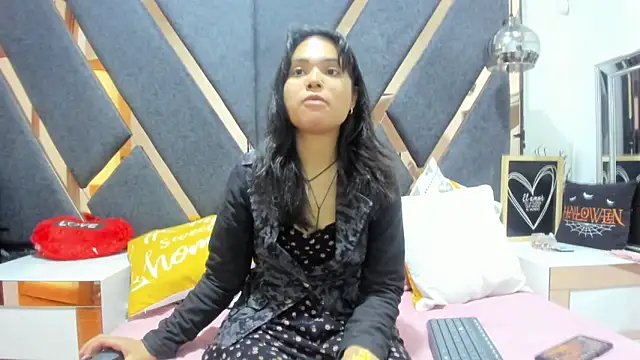 Maggyx online show from 02-19-26, 01:41