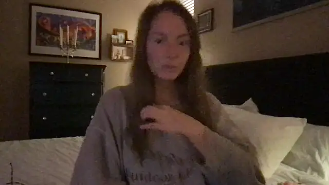 Snapshot of mooviebaby chatting on 02-08-26, 02:09 mooviebaby online show from 02-08-26, 02:09