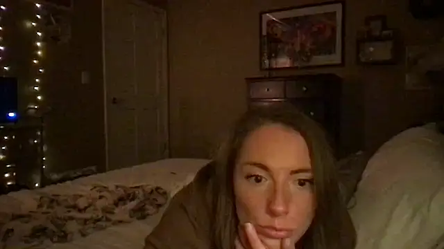 Snapshot of mooviebaby chatting on 02-06-26, 09:49 mooviebaby online show from 02-06-26, 09:49