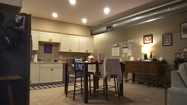 mooviebaby online show from 03-18-26, 02:48