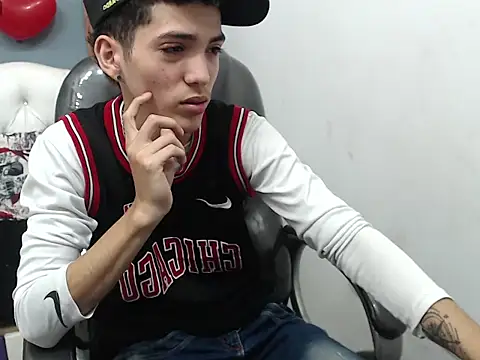 Asher costa online show from 03-04-26, 10:39