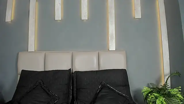 Snapshot of TSExoticFuck chatting on 02-27-26, 07:35 TSExoticFuck online show from 02-27-26, 07:35