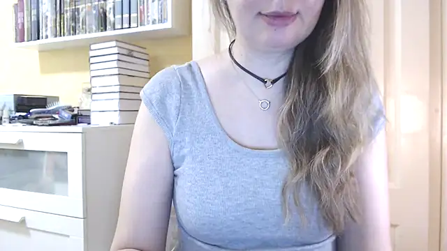 Snapshot of Tasiya chatting on 02-12-26, 10:04 Tasiya online show from 02-12-26, 10:04