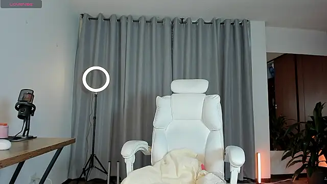 karinnixx online show from 03-15-26, 02:46