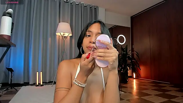 Snapshot of karinnixx chatting on 07-27-26, 04:36 karinnixx online show from 07-27-26, 04:36