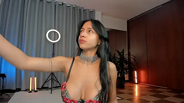 karinnixx online show from 06-10-26, 05:03