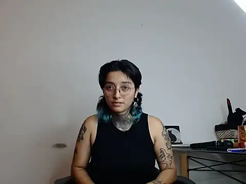 Snapshot of Ivyravens chatting on 02-06-26, 11:23 Ivyravens online show from 02-06-26, 11:23