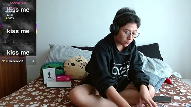 Juliexxxxtasy online show from 02-17-26, 01:52