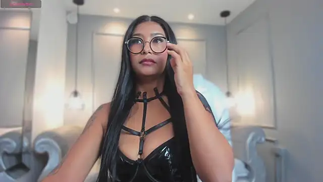 Snapshot of MiaSmit_ chatting on 02-10-26, 03:05 MiaSmit online show from 02-10-26, 03:05