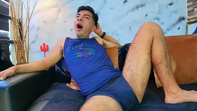 Snapshot of Max_Hornye chatting on 02-10-26, 06:51 Max Hornye online show from 02-10-26, 06:51