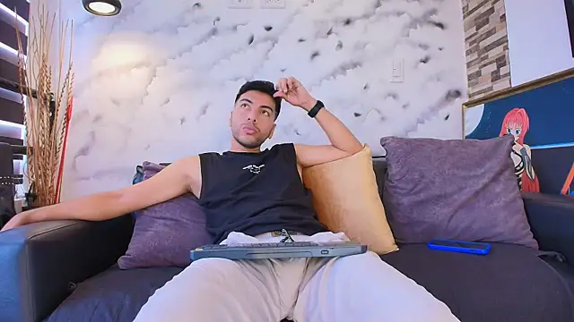 Snapshot of Max_Hornye chatting on 02-27-26, 06:41 Max Hornye online show from 02-27-26, 06:41