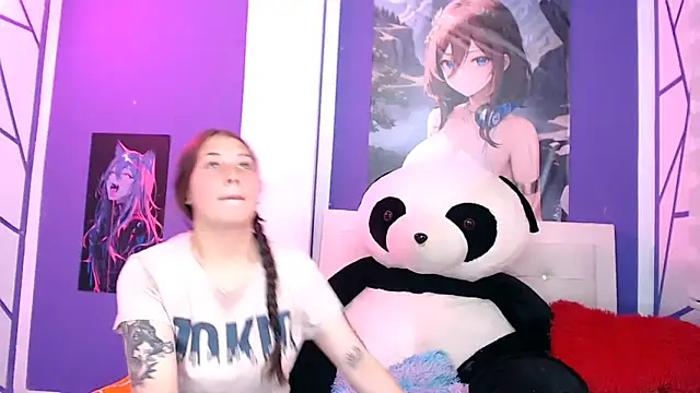 Snapshot of tiffany_smith01 chatting on 02-16-26, 04:16 tiffany smith01 online show from 02-16-26, 04:16