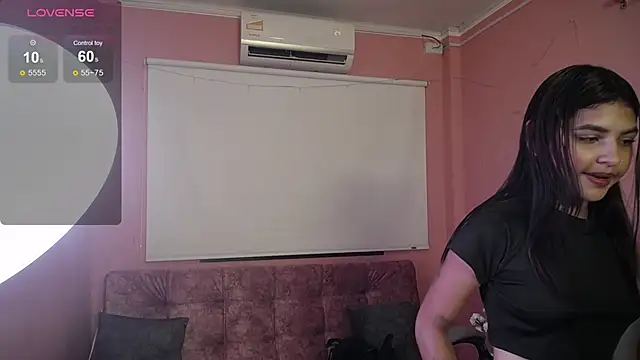 Snapshot of NatashaHot158 chatting on 02-25-26, 07:47 NatashaHot158 online show from 02-25-26, 07:47