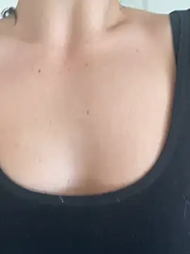 Snapshot of rooobro chatting on 02-05-26, 07:37 rooobro online show from 02-05-26, 07:37