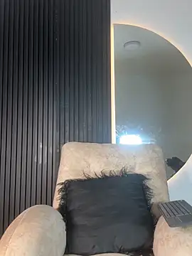 ARON LUXX online show from 02-11-26, 03:06