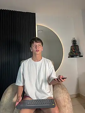 ARON LUXX online show from 02-07-26, 03:03