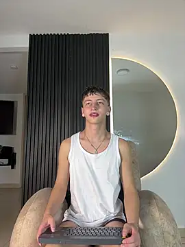 ARON LUXX online show from 02-18-26, 03:04