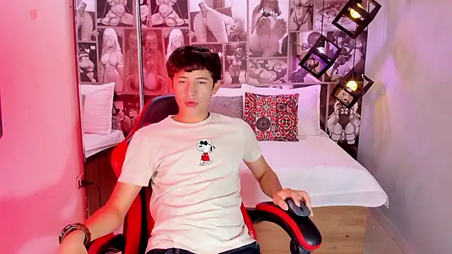 Snapshot of Christian_Foxx chatting on 02-24-26, 01:56 Christian Foxx online show from 02-24-26, 01:56