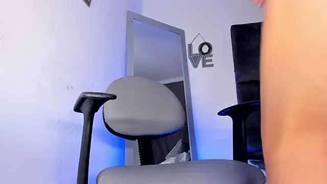 isabellalovestory online show from 03-12-26, 10:47