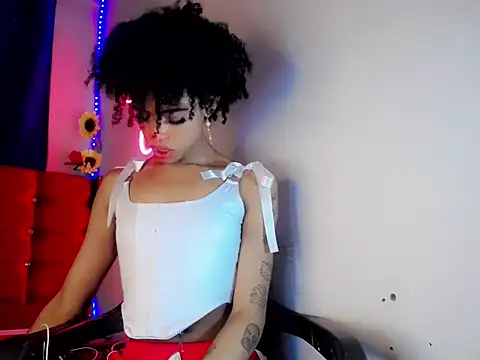 DahliaGill online show from 06-14-26, 10:11