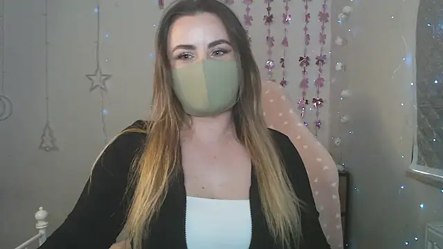 Avelina1 online show from 04-15-26, 09:15