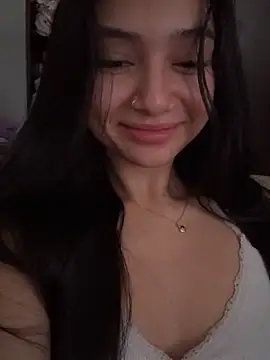 Snapshot of Chinicr18 chatting on 04-26-26, 01:41 Chinicr18 online show from 04-26-26, 01:41
