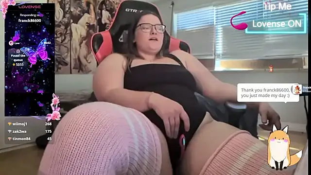 Snapshot of lillythotz chatting on 04-03-26, 08:48 lillythotz online show from 04-03-26, 08:48