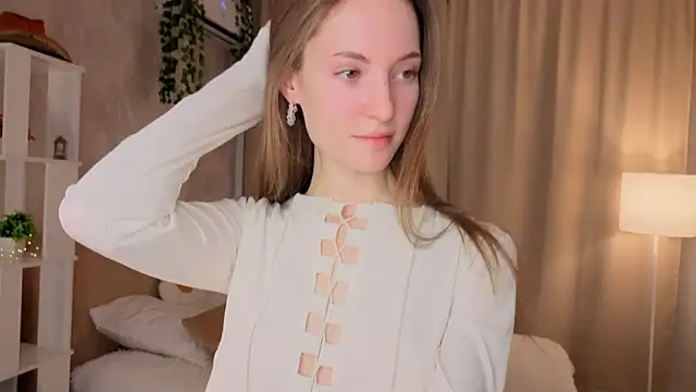 LeolaMonteverde online show from 02-05-26, 05:03