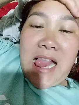 Snapshot of bongtuyet11 chatting on 02-28-26, 02:28 bongtuyet11 online show from 02-28-26, 02:28