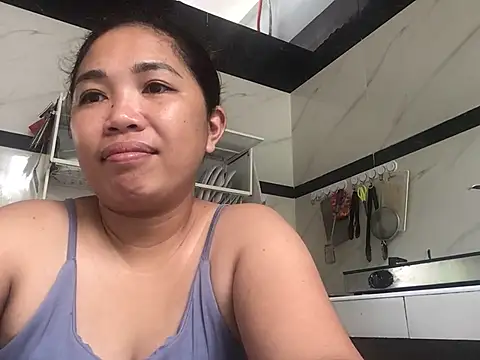 Snapshot of lady_candy85 chatting on 04-24-26, 11:40 lady candy85 online show from 04-24-26, 11:40