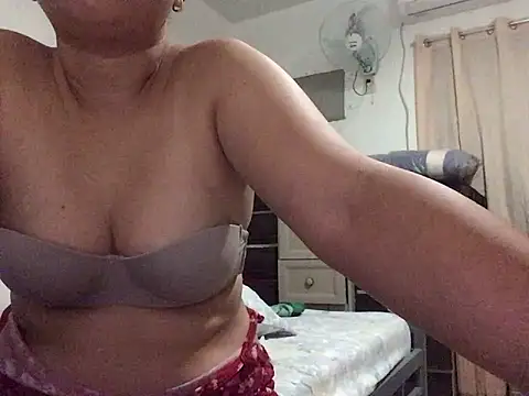 lady candy85 online show from 02-08-26, 08:28