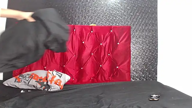 Extreme couple7777 online show from 03-07-26, 03:46