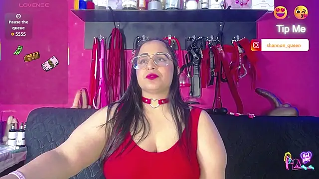 Snapshot of shannon_queen- chatting on 06-28-26, 06:41 shannon queen- online show from 06-28-26, 06:41