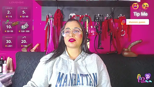 Snapshot of shannon_queen- chatting on 06-30-26, 05:40 shannon queen- online show from 06-30-26, 05:40