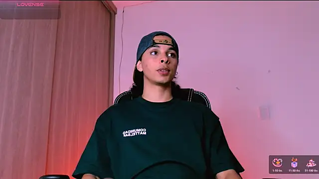 Snapshot of Dann-Winner chatting on 02-25-26, 03:40 Dann-Winner online show from 02-25-26, 03:40