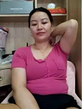 Snapshot of Jennie_dogy chatting on 05-31-26, 01:44 Jennie dogy online show from 05-31-26, 01:44